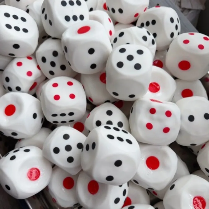Chrupiące kostki do zabawy, rę – Novelty Gifts recenzja i cena