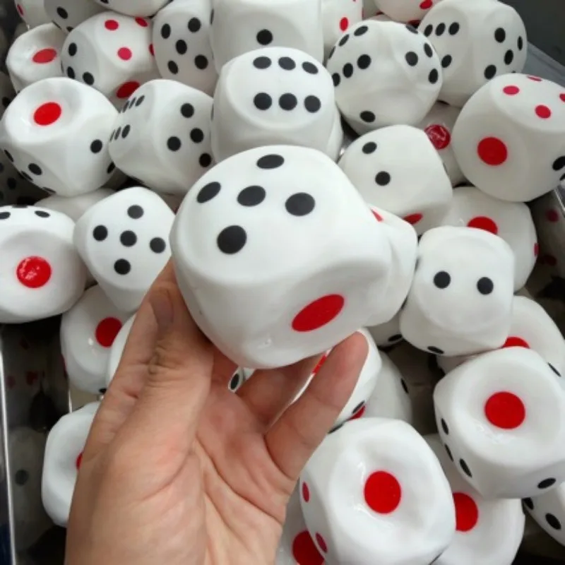 Chrupiące kostki do zabawy, rę – Novelty Gifts recenzja i cena