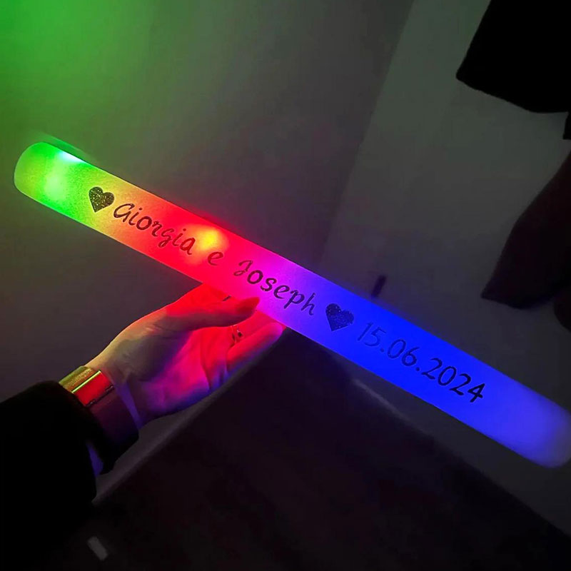 30 świecących pałeczek z piank – Flashing Led Foam Sticks Party recenzja i cena