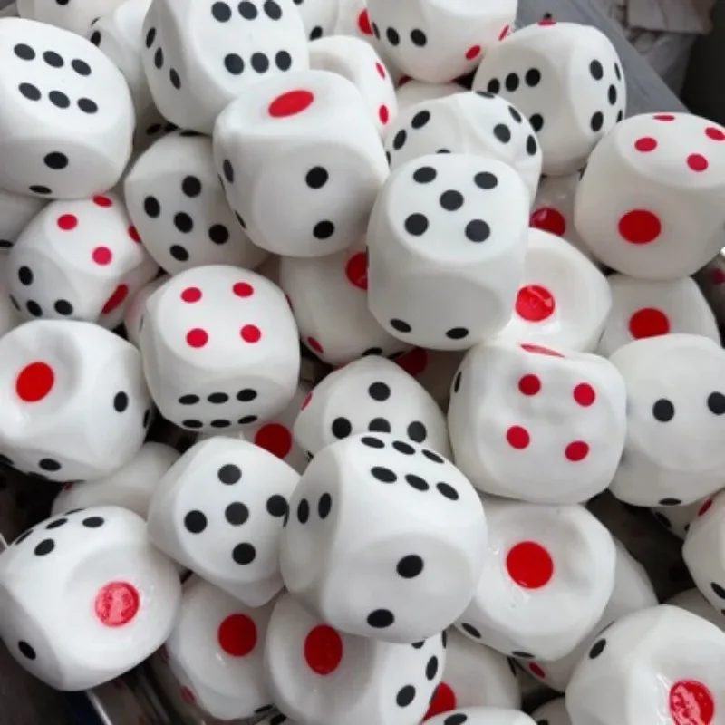 Chrupiące kostki do zabawy, rę – Novelty Gifts recenzja i cena