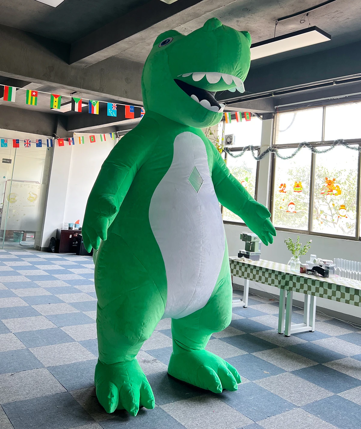 Nadmuchiwany pluszowy kostium  – Inflatable Dinosaur Costume Adult recenzja i cena